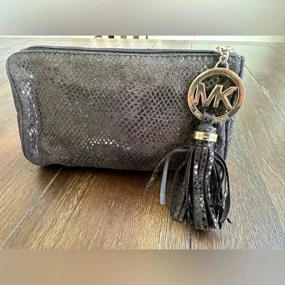 Michael Kors handbag/clutch - Picture 10 of 12